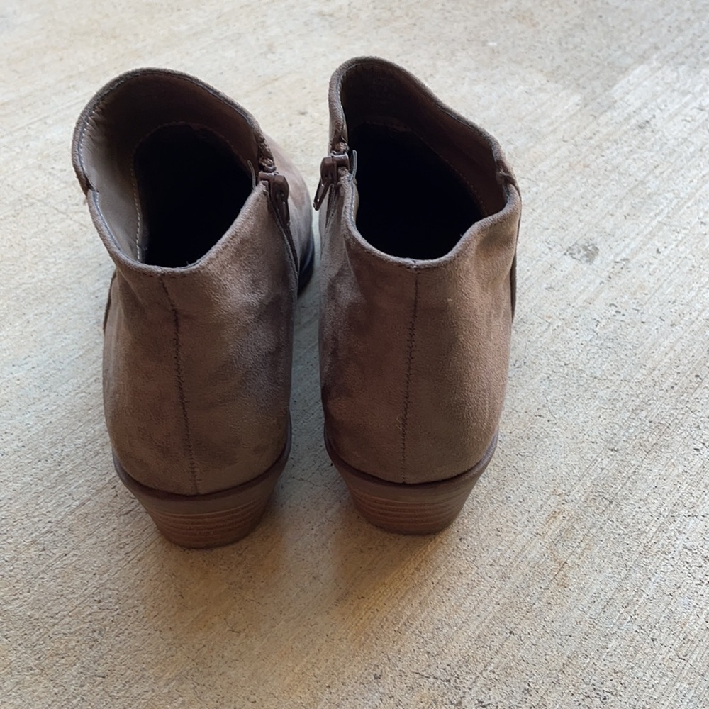 Fall boots - Picture 3 of 4